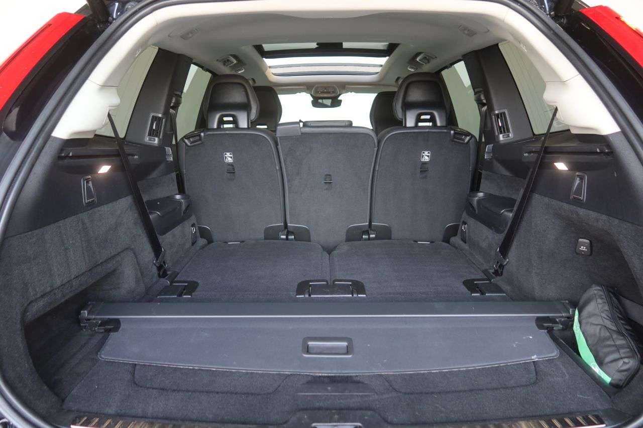 2022 VOLVO XC90 2022 VOLVO XC90