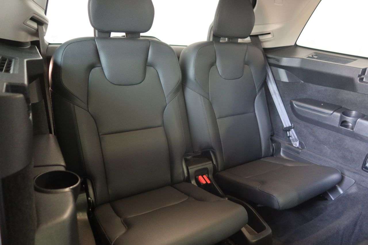 2022 VOLVO XC90 2022 VOLVO XC90