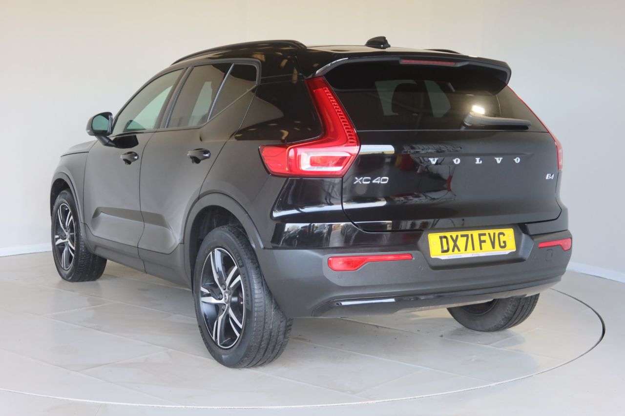 2021 VOLVO XC40 2021 VOLVO XC40