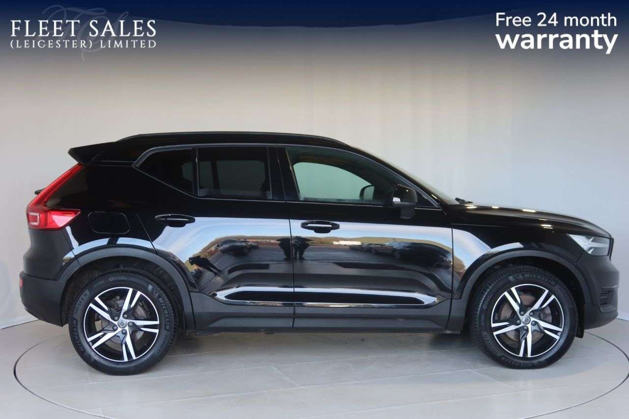 2021 VOLVO XC40 2021 VOLVO XC40