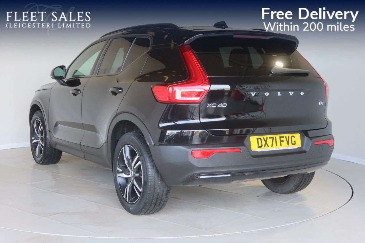 2021 VOLVO XC40 2021 VOLVO XC40