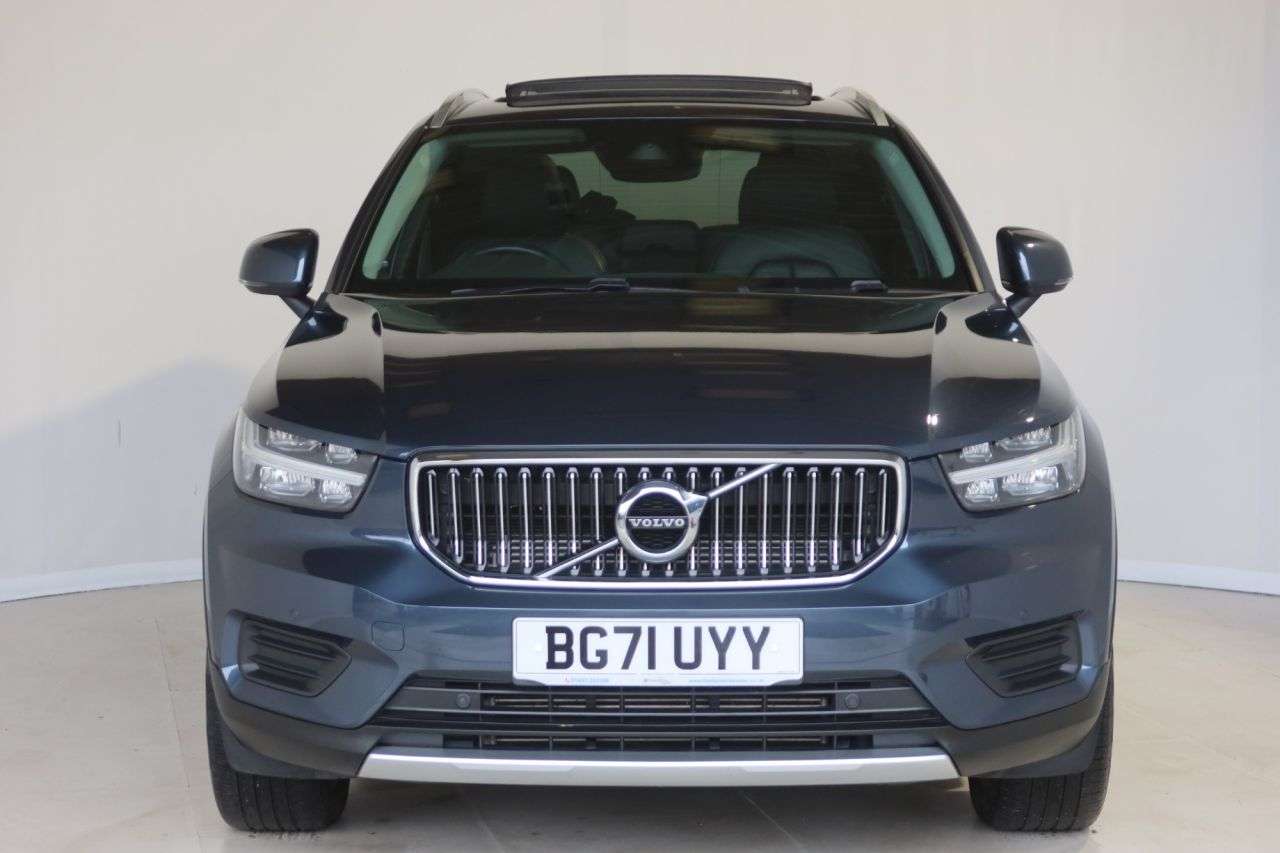 2021 VOLVO XC40 2021 VOLVO XC40