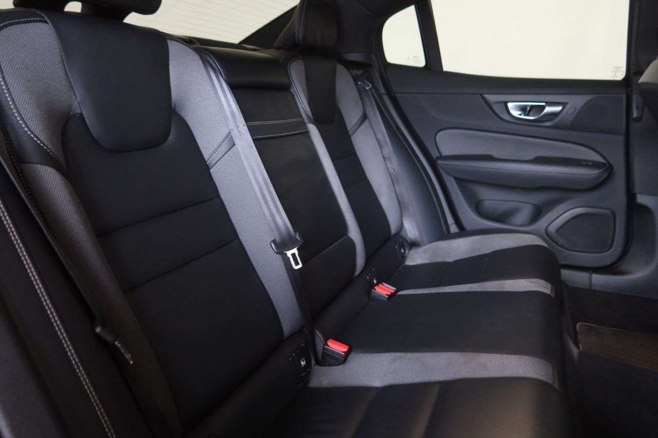 2021 VOLVO S60 2021 VOLVO S60