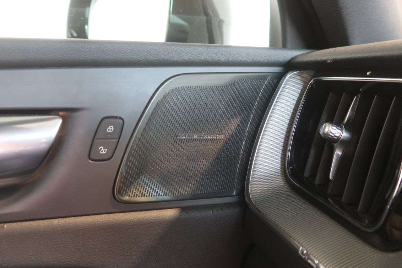 2022 VOLVO XC60 2022 VOLVO XC60