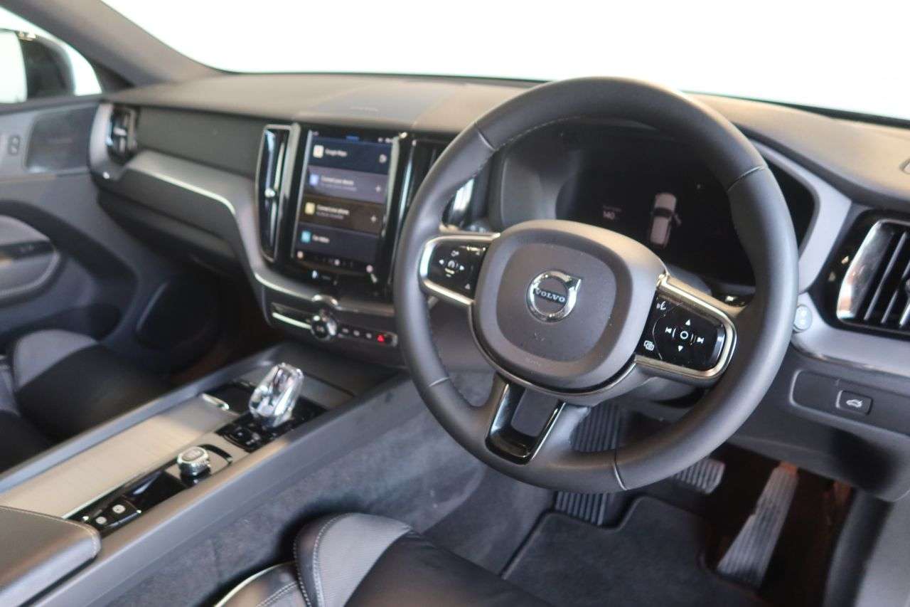 2022 VOLVO XC60 2022 VOLVO XC60