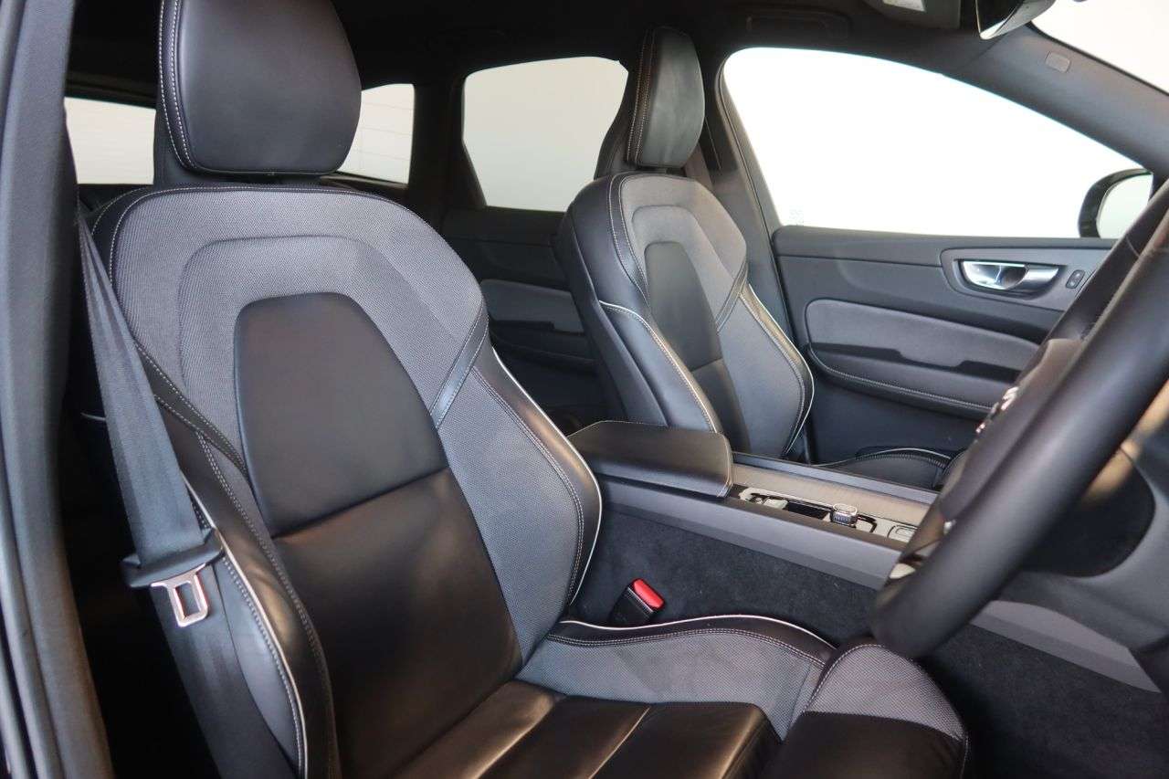 2022 VOLVO XC60 2022 VOLVO XC60