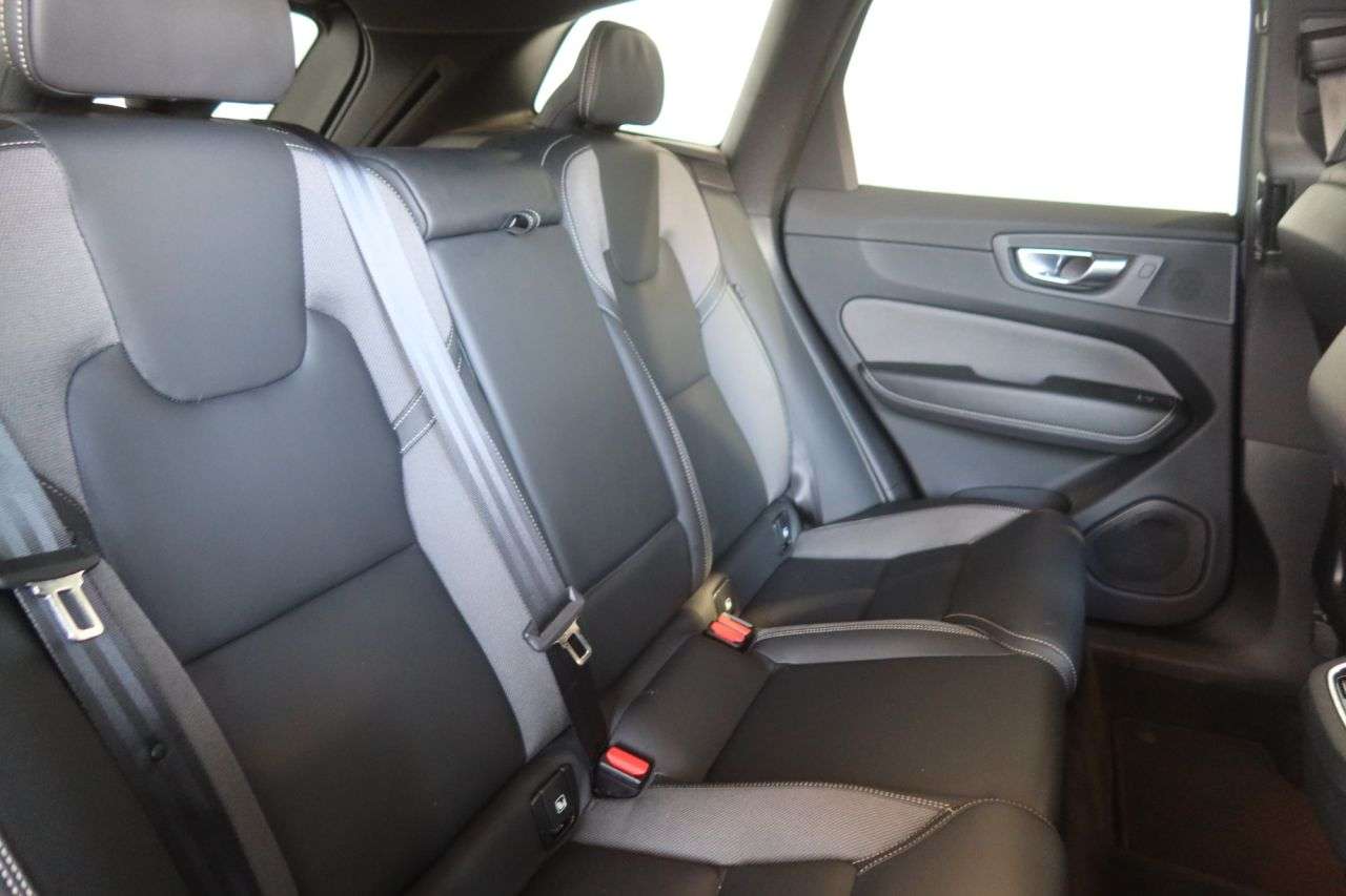 2022 VOLVO XC60 2022 VOLVO XC60