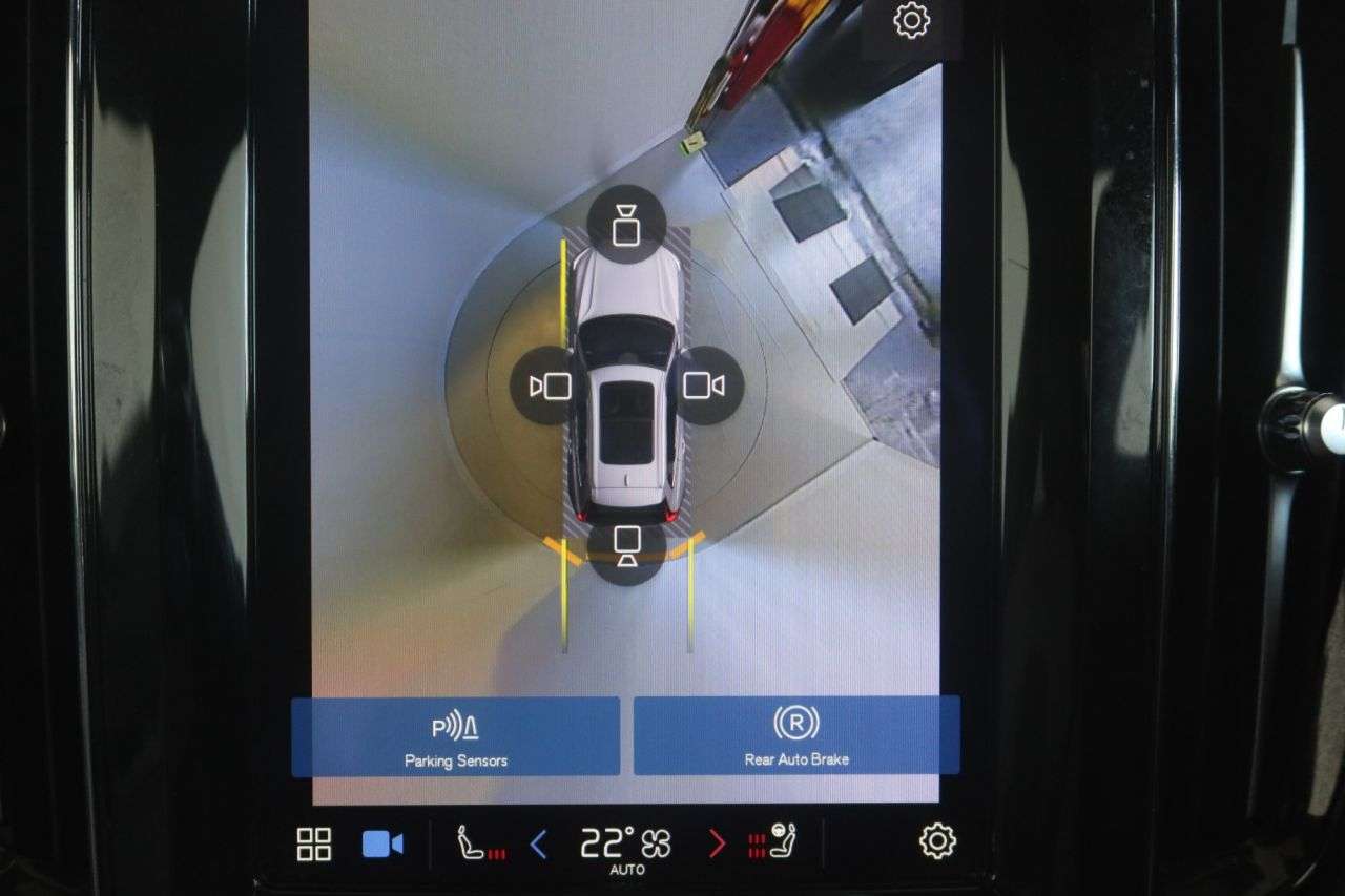 2022 VOLVO XC60 2022 VOLVO XC60