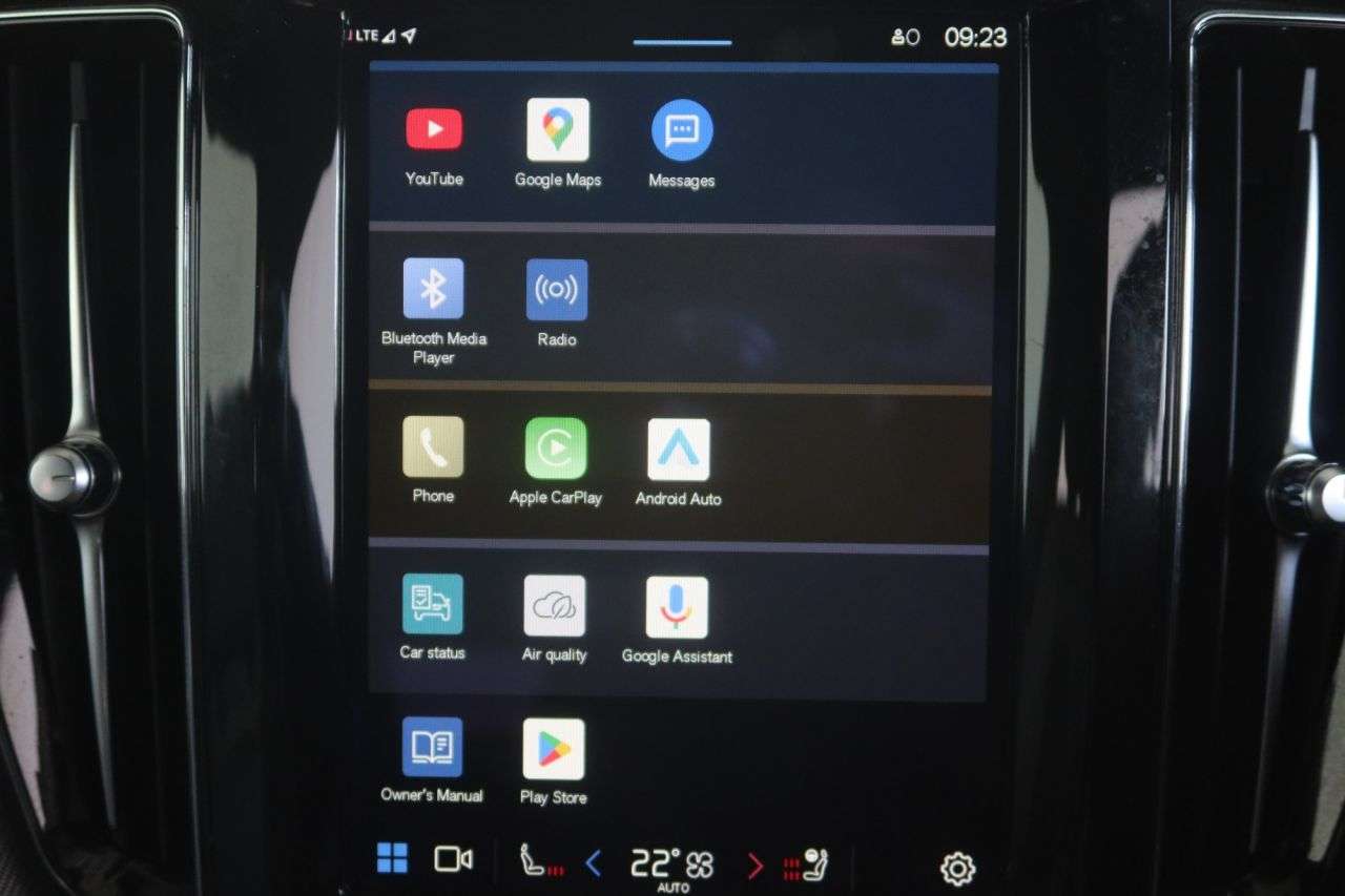 2022 VOLVO XC60 2022 VOLVO XC60