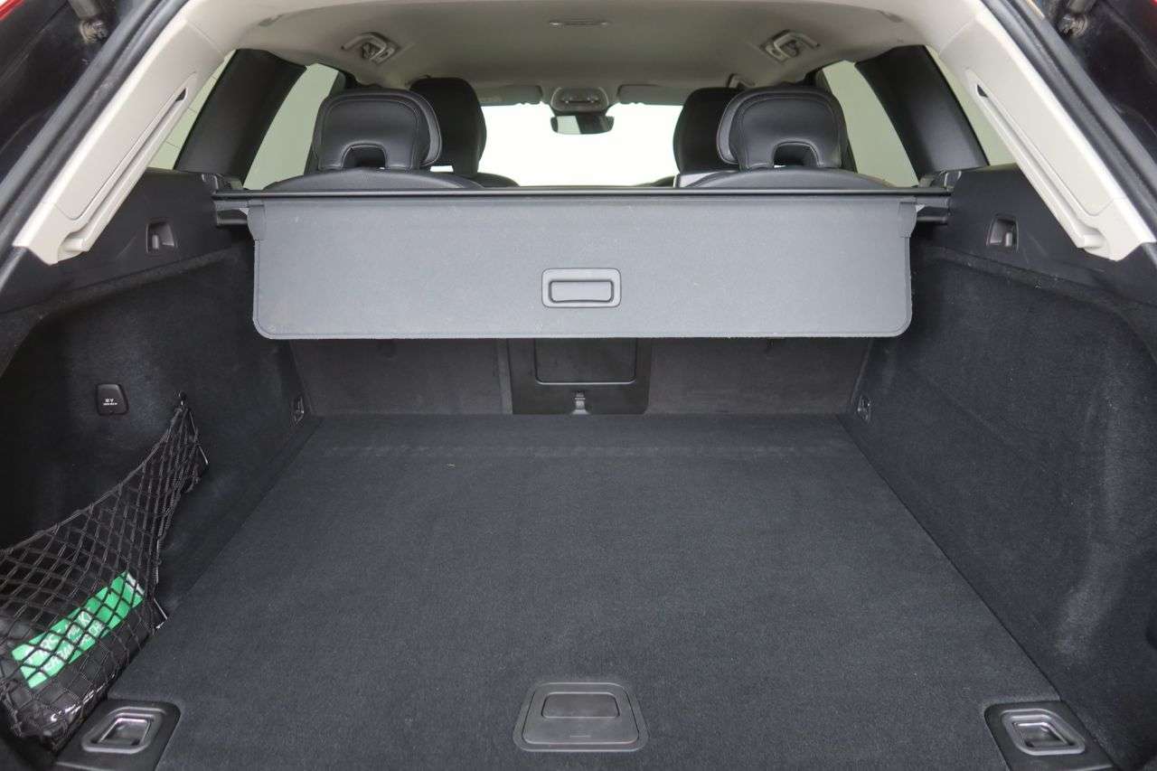 2022 VOLVO XC60 2022 VOLVO XC60