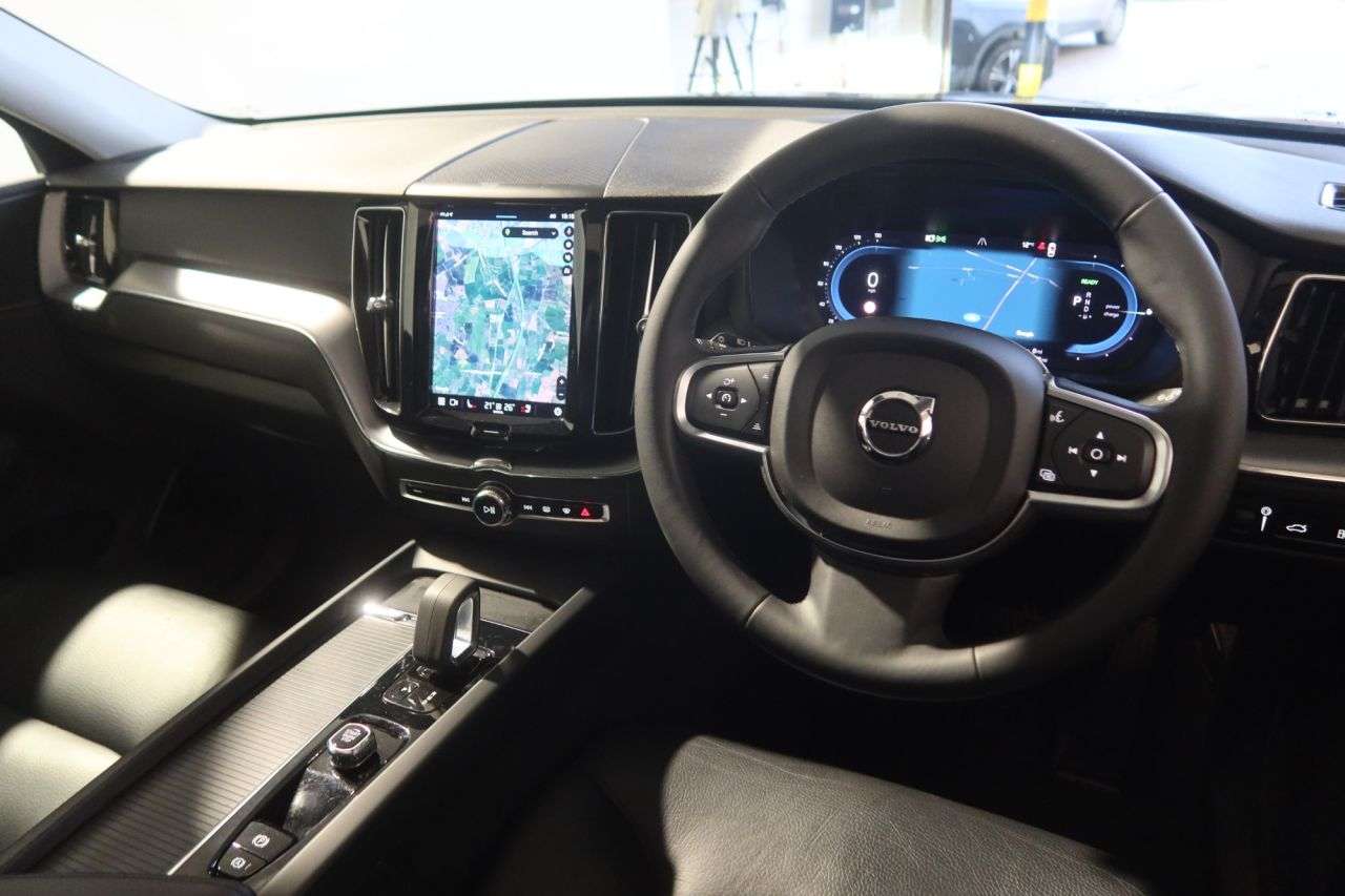 2021 VOLVO XC60 2021 VOLVO XC60