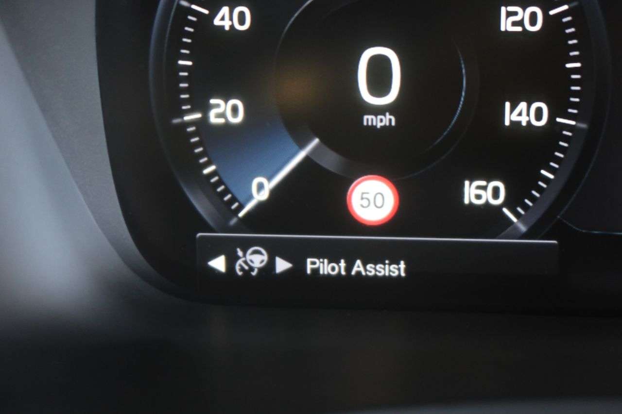 2020 VOLVO XC90 2020 VOLVO XC90