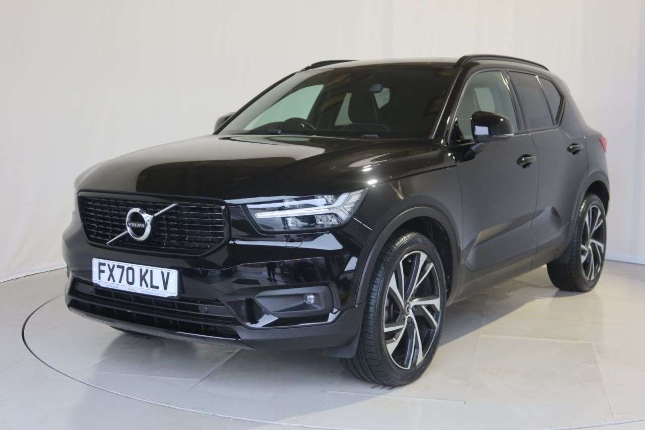 2020 VOLVO XC40 2020 VOLVO XC40