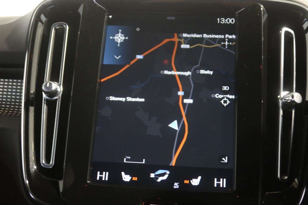 2020 VOLVO XC40 2020 VOLVO XC40