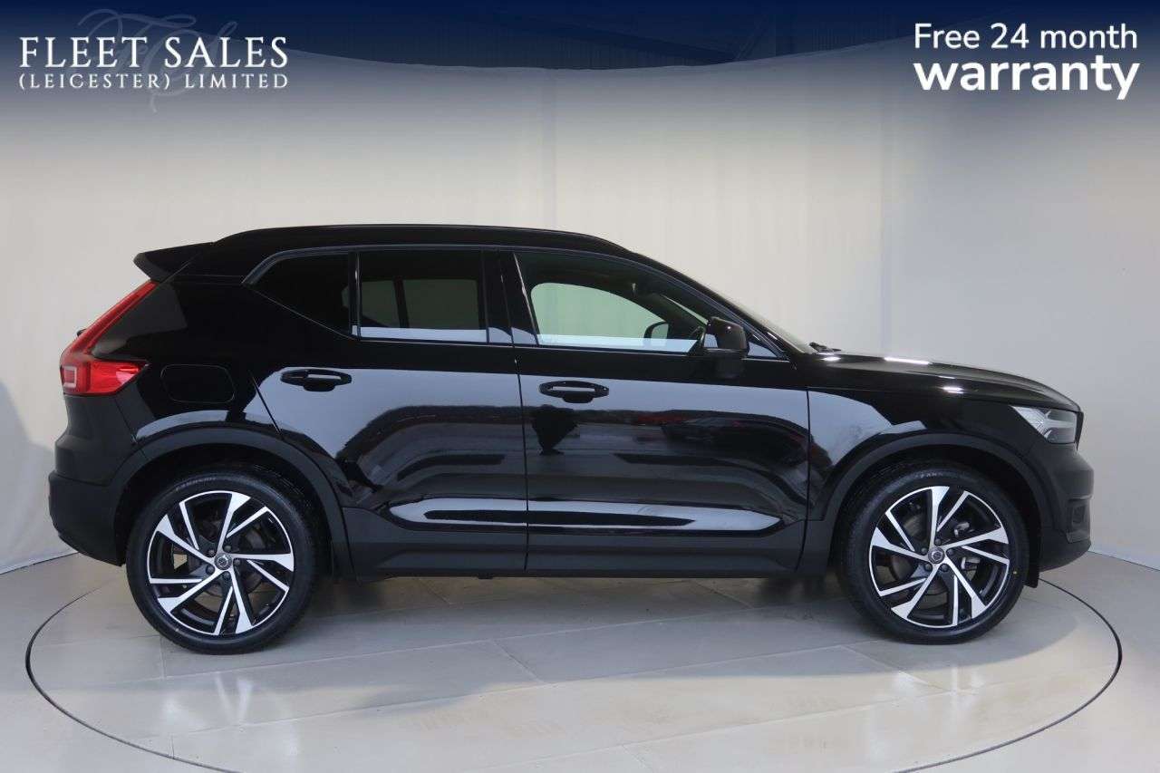 2020 VOLVO XC40 2020 VOLVO XC40