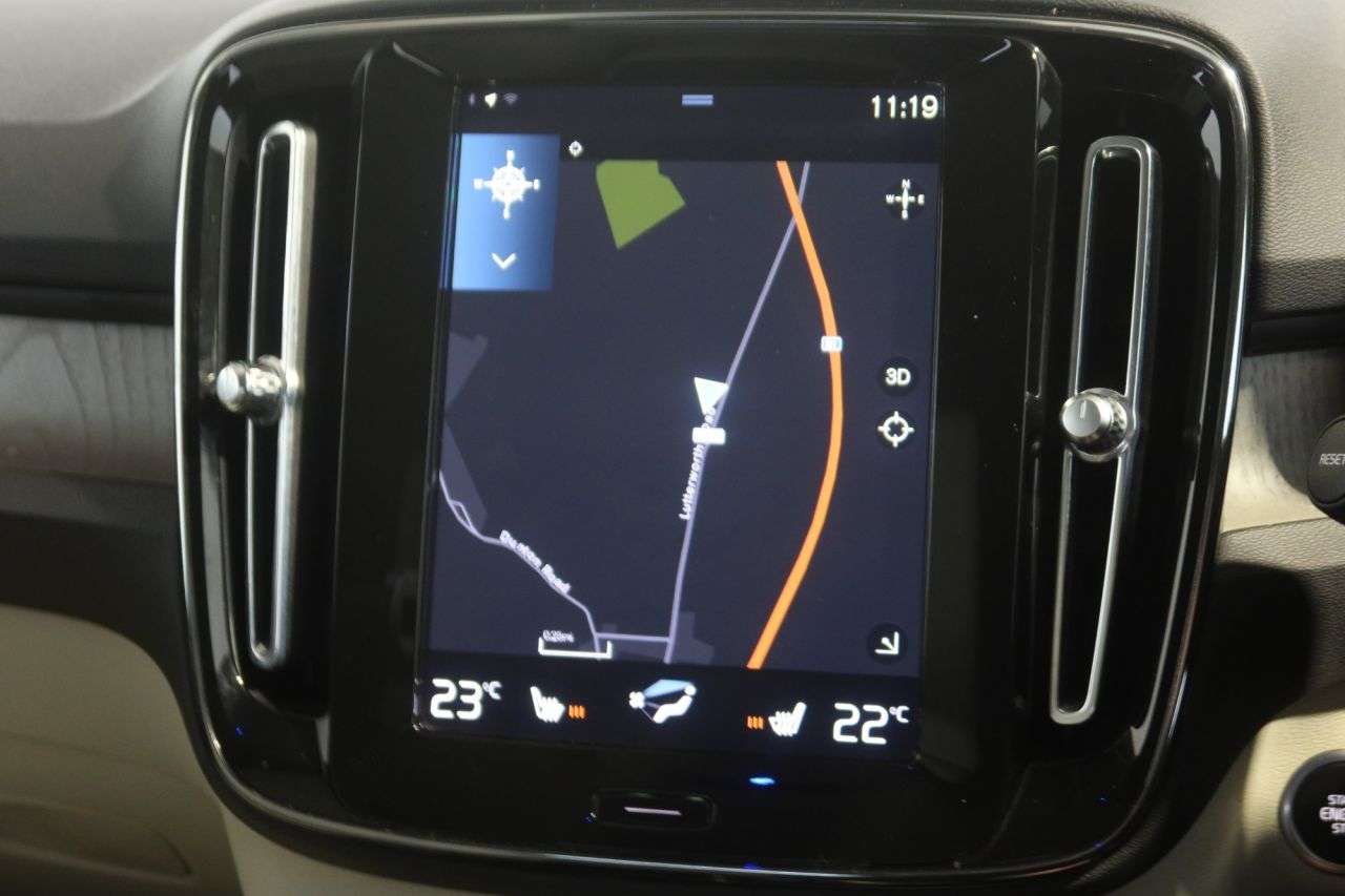 2021 VOLVO XC40 2021 VOLVO XC40