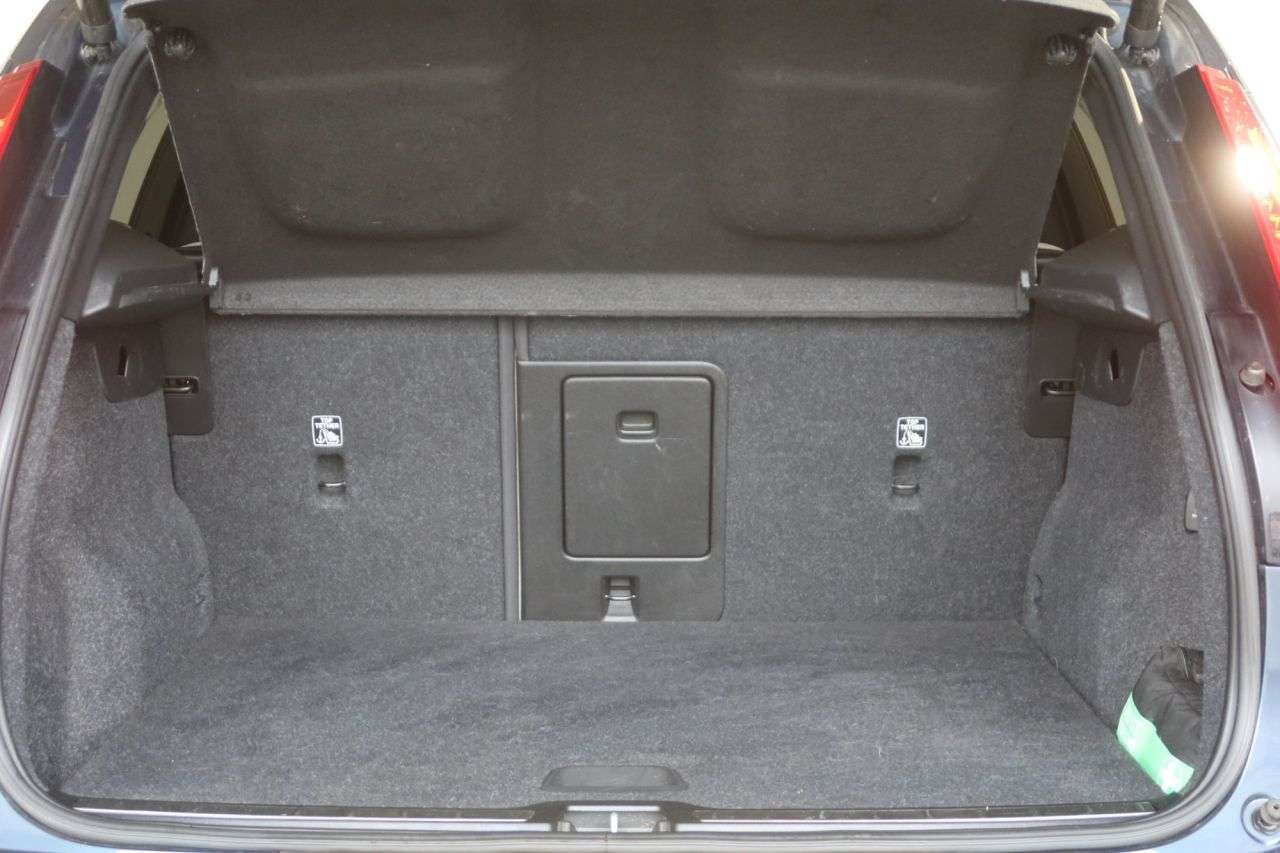 2021 VOLVO XC40 2021 VOLVO XC40