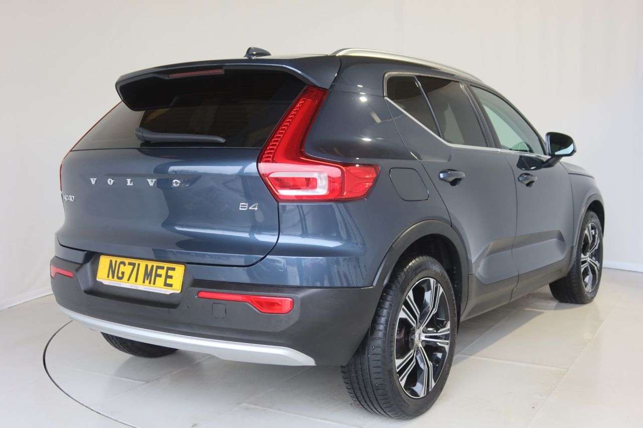 2021 VOLVO XC40 2021 VOLVO XC40