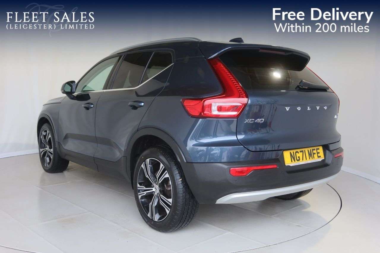 2021 VOLVO XC40 2021 VOLVO XC40