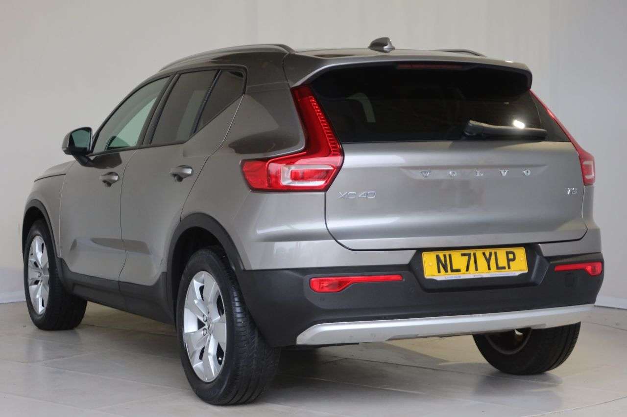 2021 VOLVO XC40 2021 VOLVO XC40