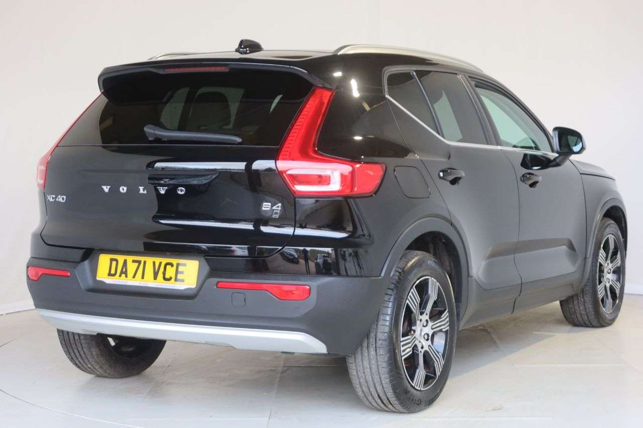 2021 VOLVO XC40 2021 VOLVO XC40