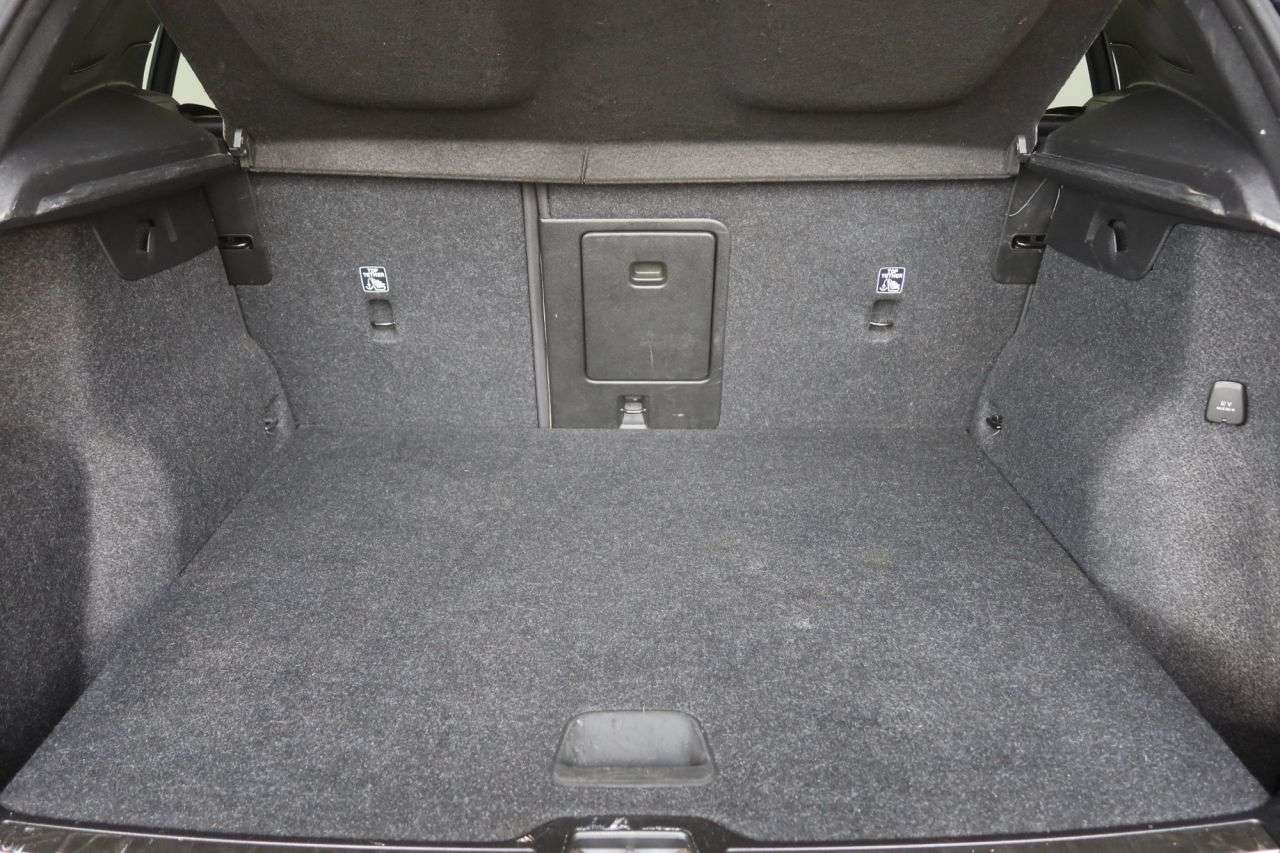 2021 VOLVO XC40 2021 VOLVO XC40