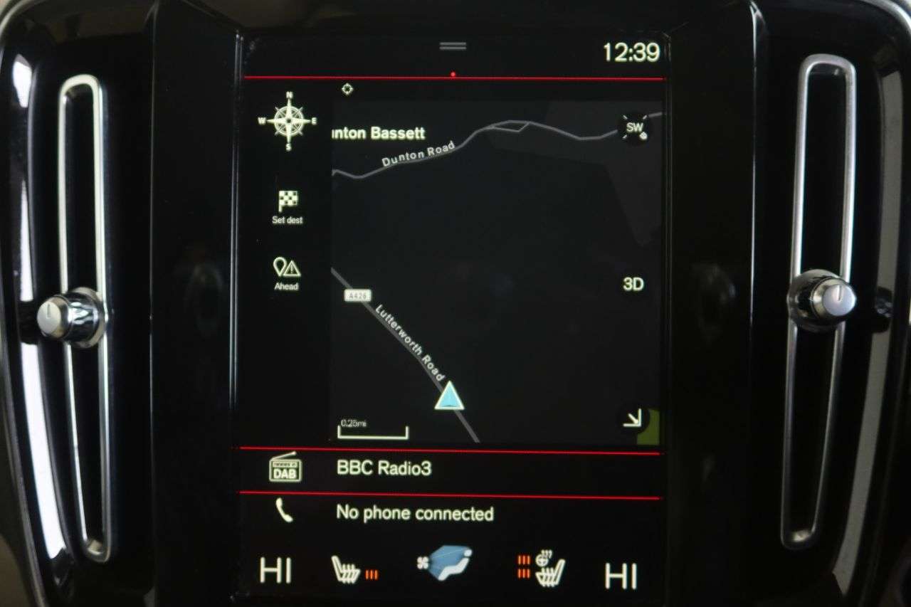 2021 VOLVO XC40 2021 VOLVO XC40