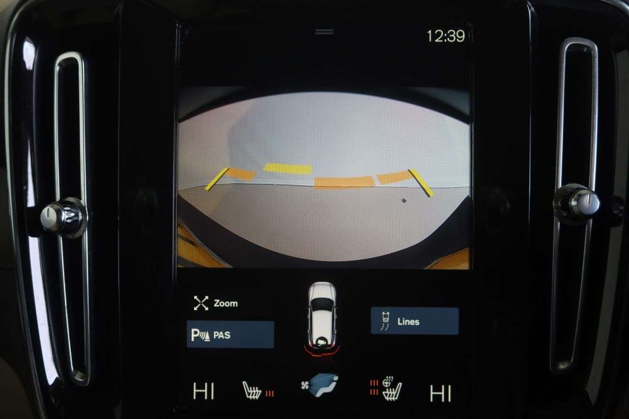 2021 VOLVO XC40 2021 VOLVO XC40