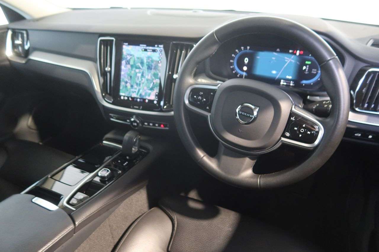 2022 VOLVO V60 2022 VOLVO V60