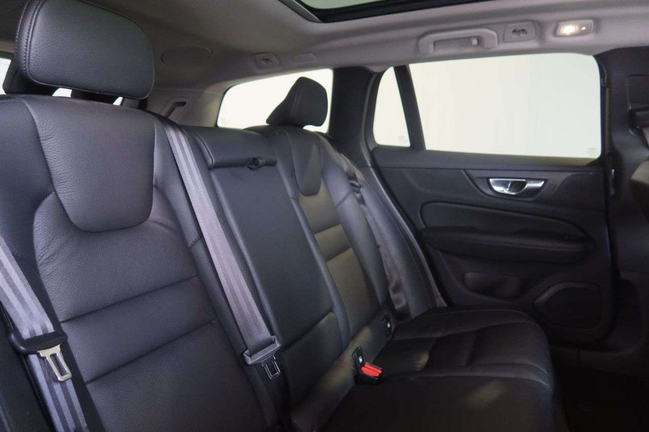 2022 VOLVO V60 2022 VOLVO V60