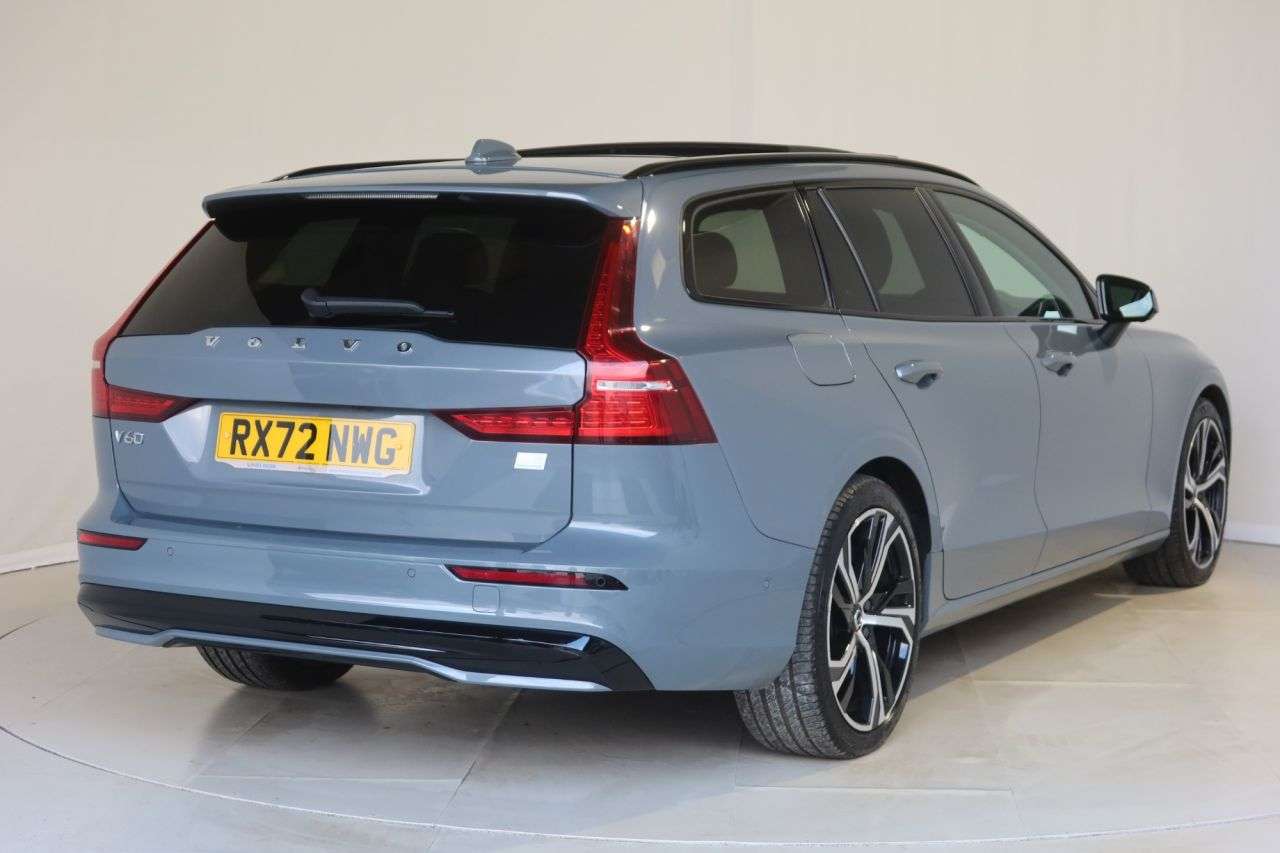 2022 VOLVO V60 2022 VOLVO V60