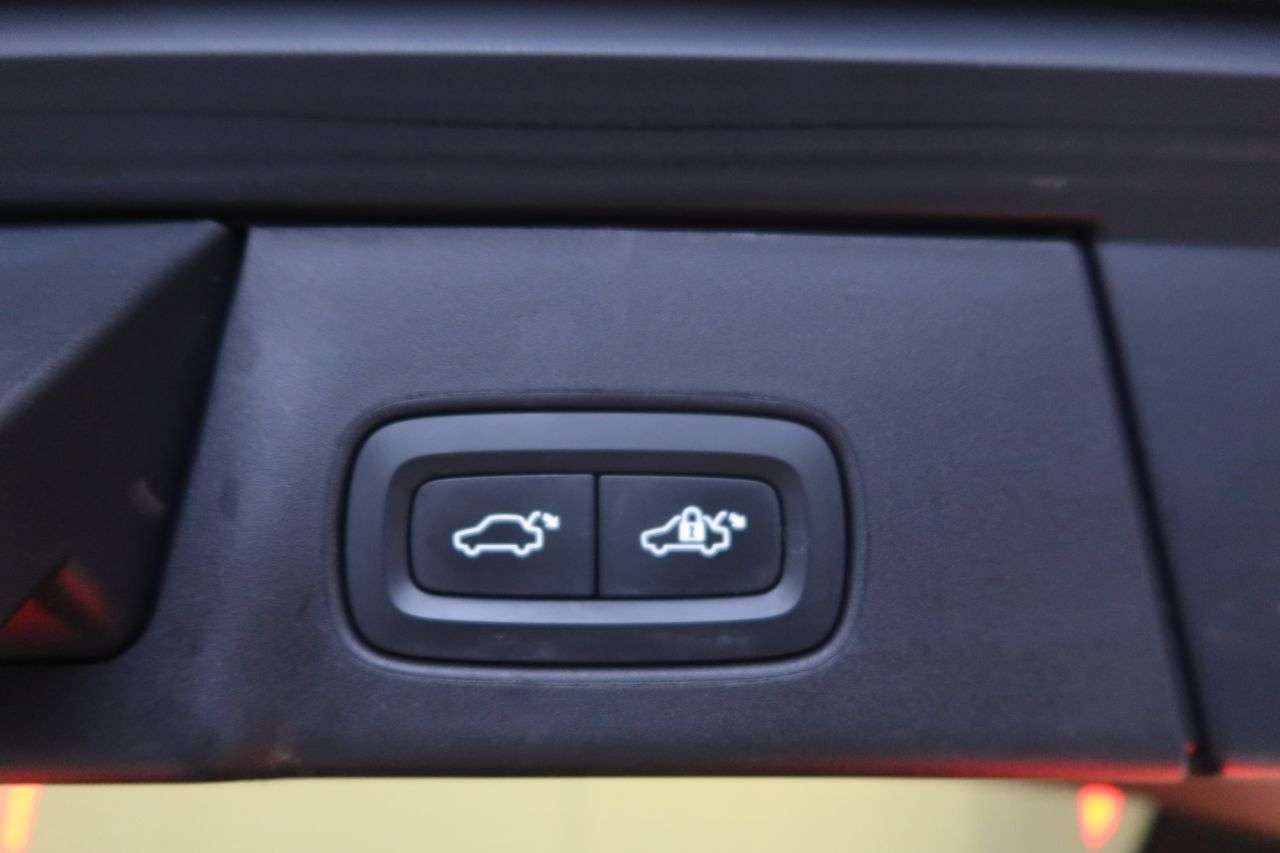 2021 VOLVO V90 2021 VOLVO V90