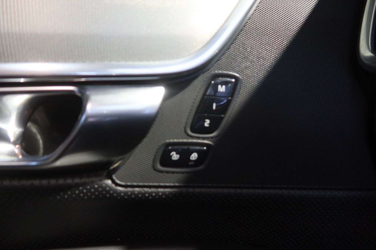 2021 VOLVO V90 2021 VOLVO V90