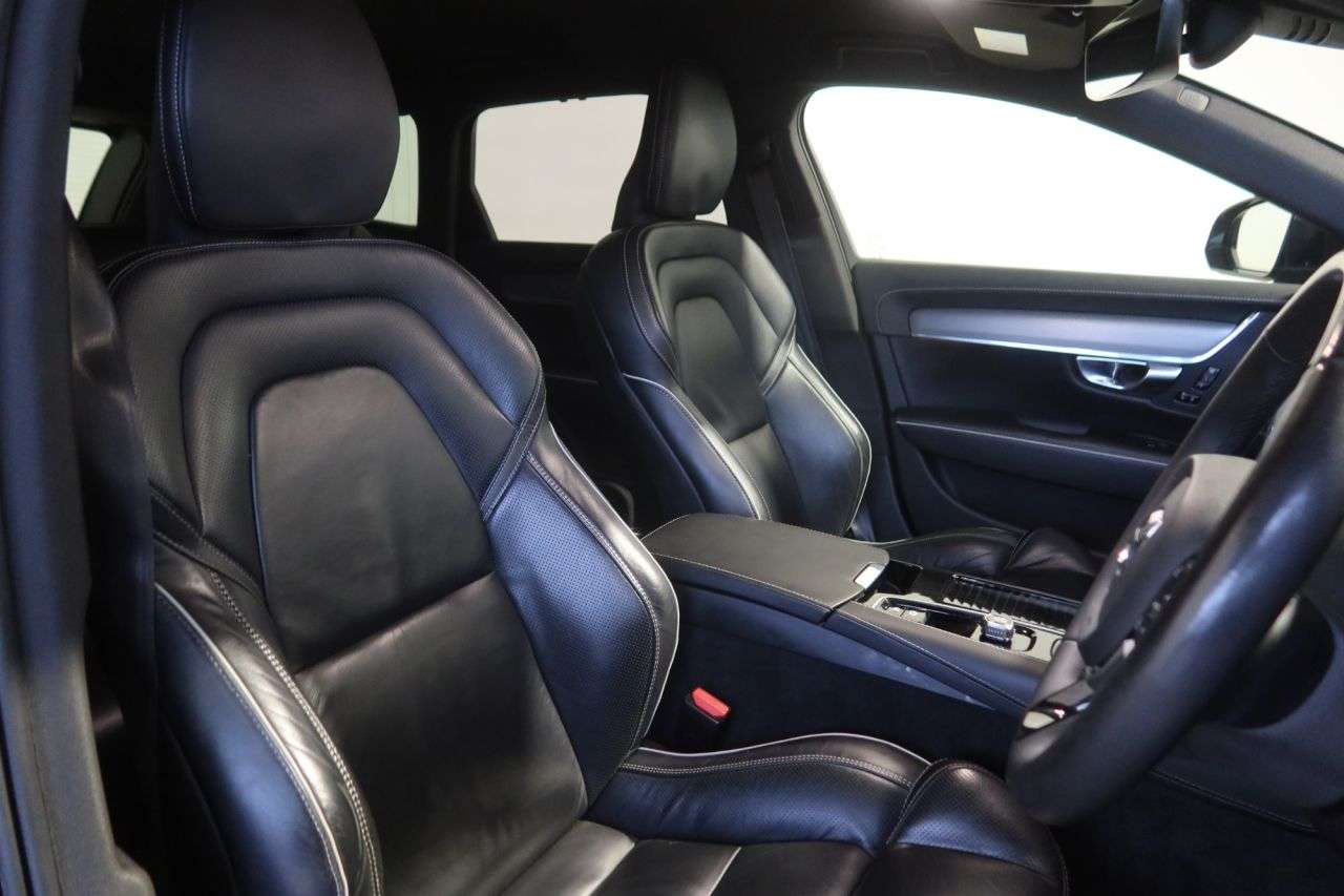 2021 VOLVO V90 2021 VOLVO V90