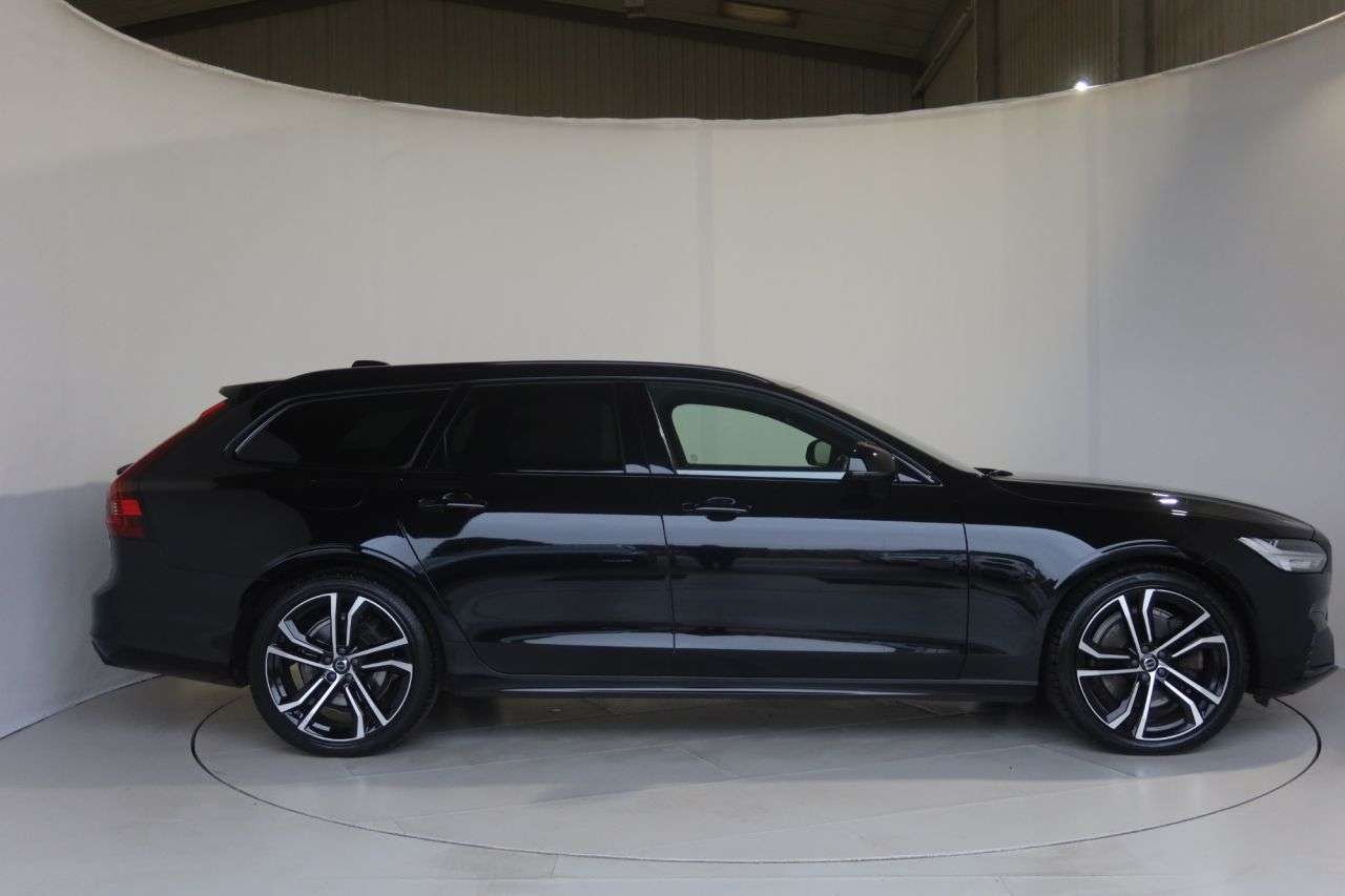 2021 VOLVO V90 2021 VOLVO V90
