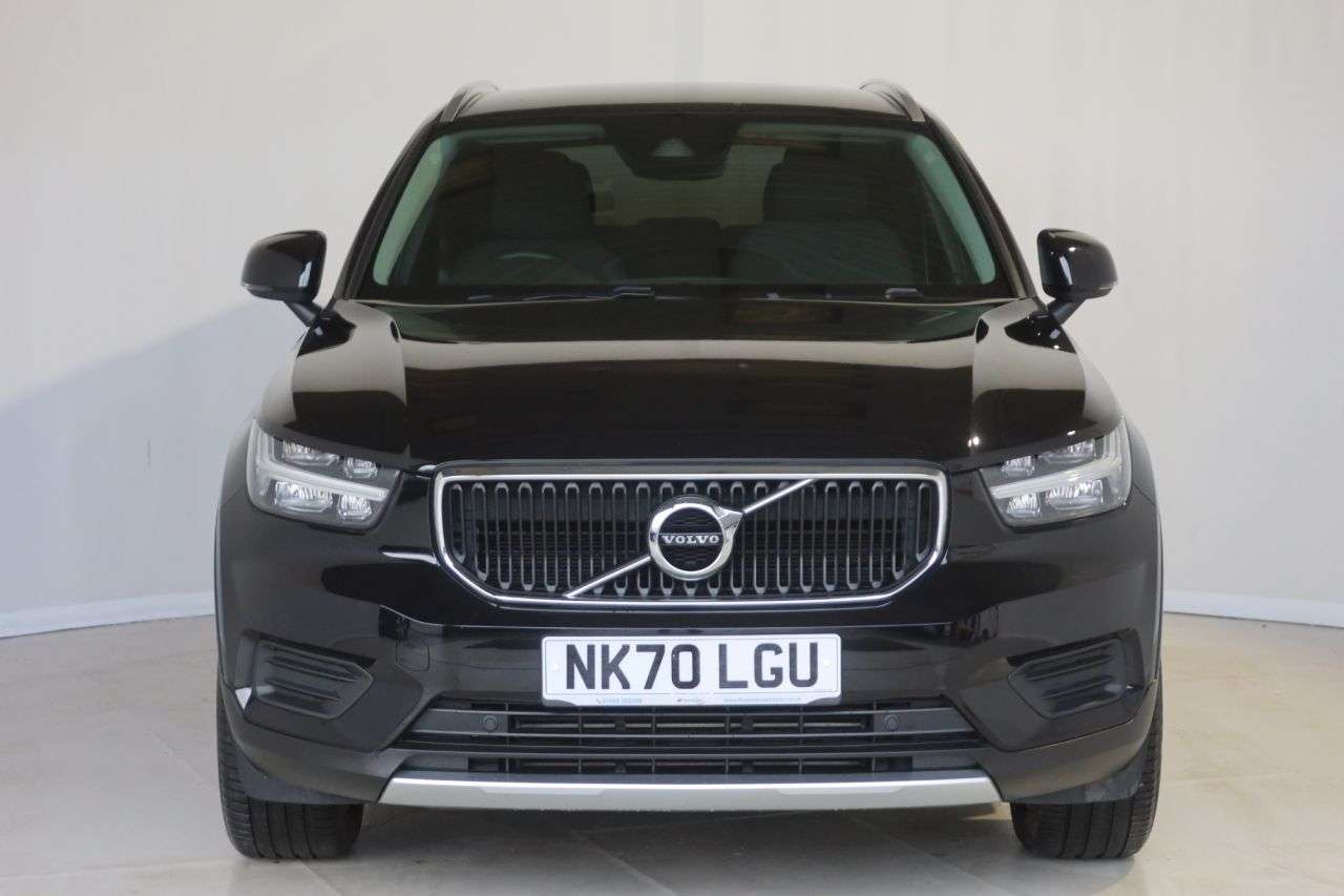 2020 VOLVO XC40 2020 VOLVO XC40