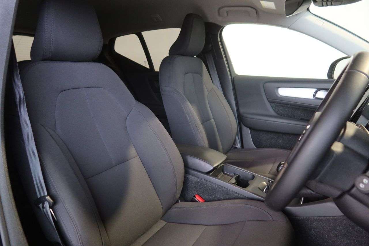 2020 VOLVO XC40 2020 VOLVO XC40