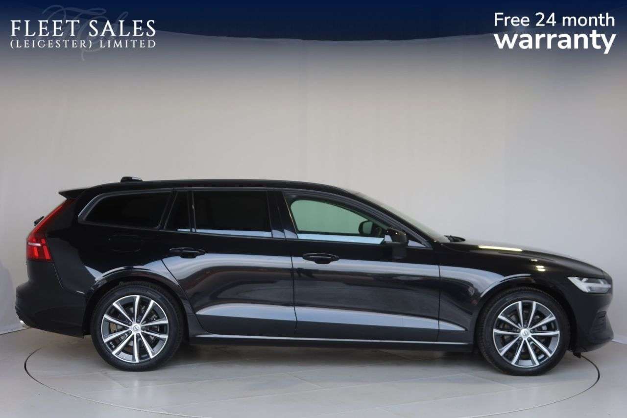 A 2021 VOLVO V60 2.0 B3 MHEV Momentum Estate 5dr Petrol Hybrid DCT Auto Euro 6 (s/s) (163 ps A 2021 VOLVO V60 2.0 B3 MHEV Momentum Estate 5dr Petrol Hybrid DCT Auto Euro 6 (s/s) (163 ps