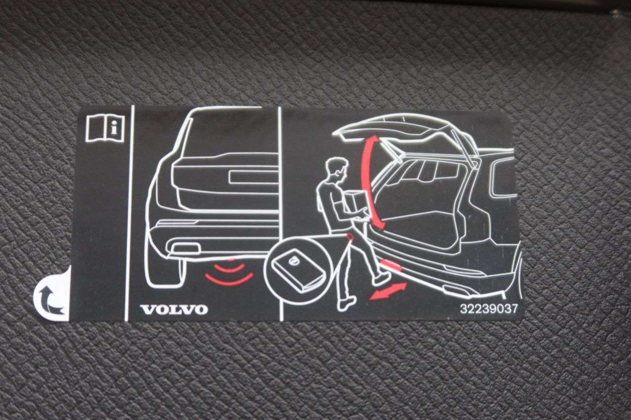 2022 VOLVO XC90 2022 VOLVO XC90