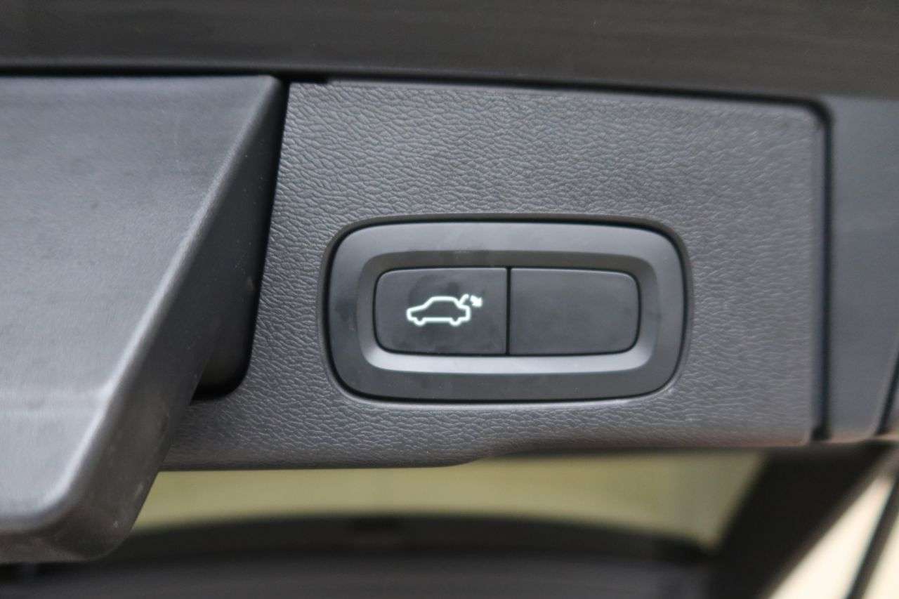 2021 VOLVO XC60 2021 VOLVO XC60