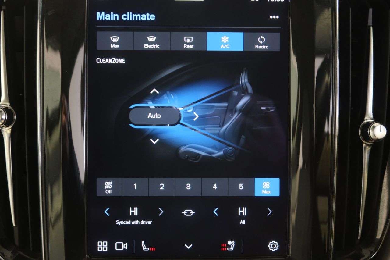 2021 VOLVO XC60 2021 VOLVO XC60