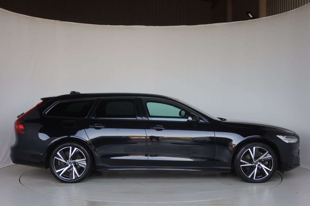 2021 VOLVO V90 2021 VOLVO V90