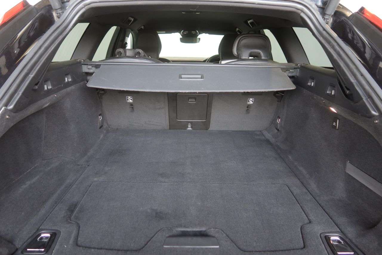 2021 VOLVO V90 2021 VOLVO V90