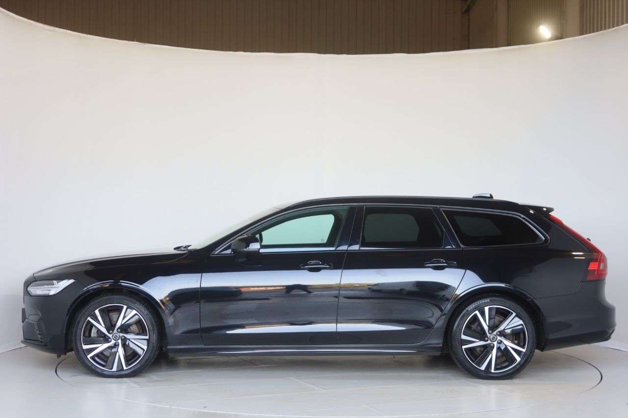 2021 VOLVO V90 2021 VOLVO V90