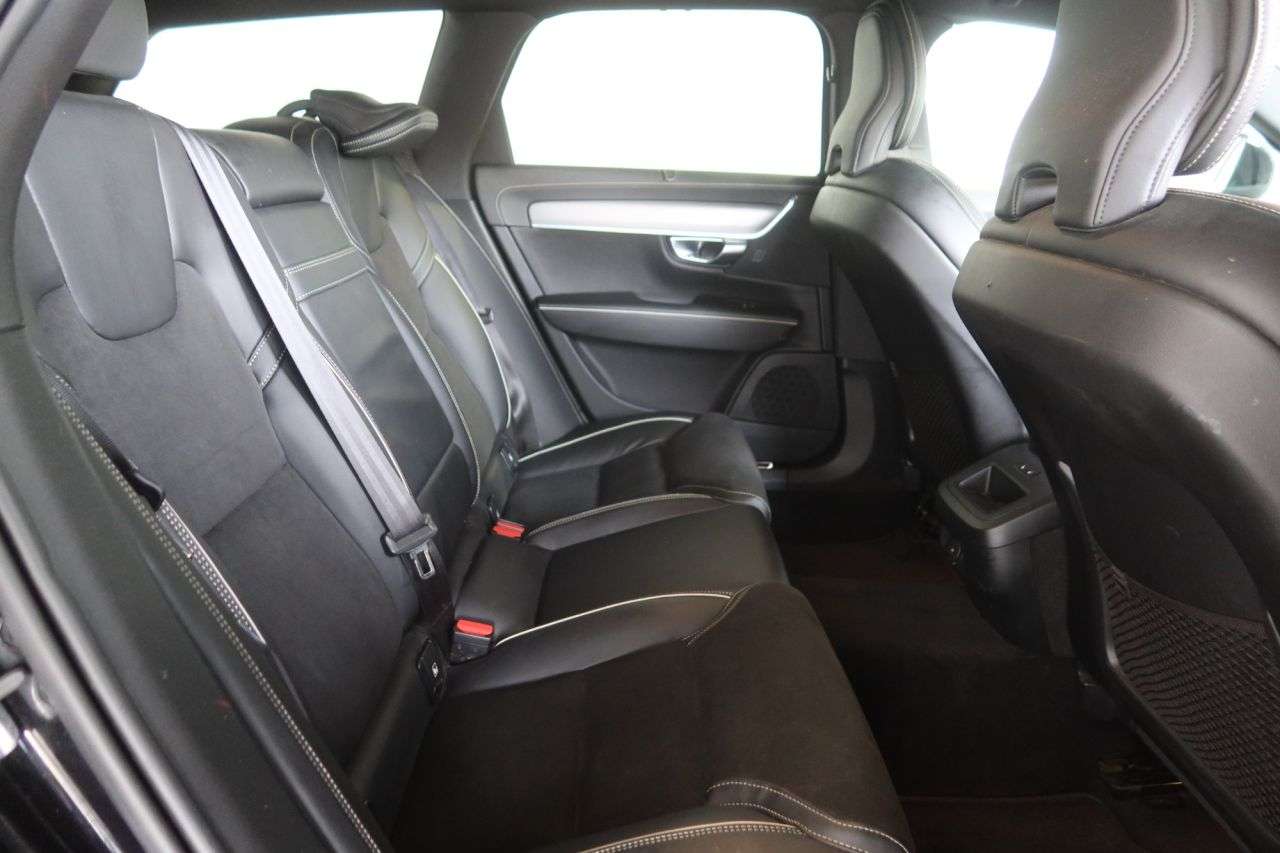 2021 VOLVO V90 2021 VOLVO V90