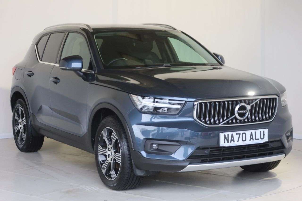 2020 VOLVO XC40 2020 VOLVO XC40