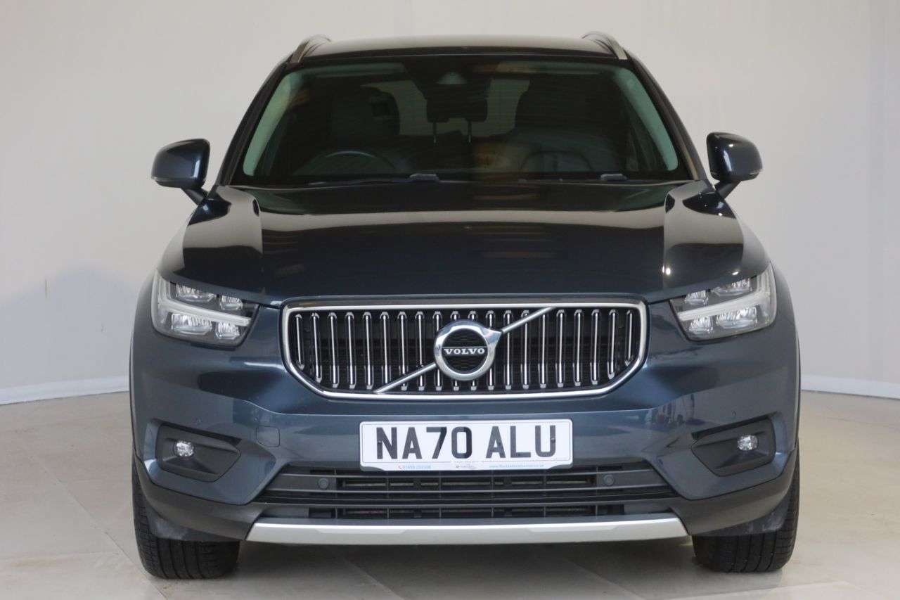 2020 VOLVO XC40 2020 VOLVO XC40