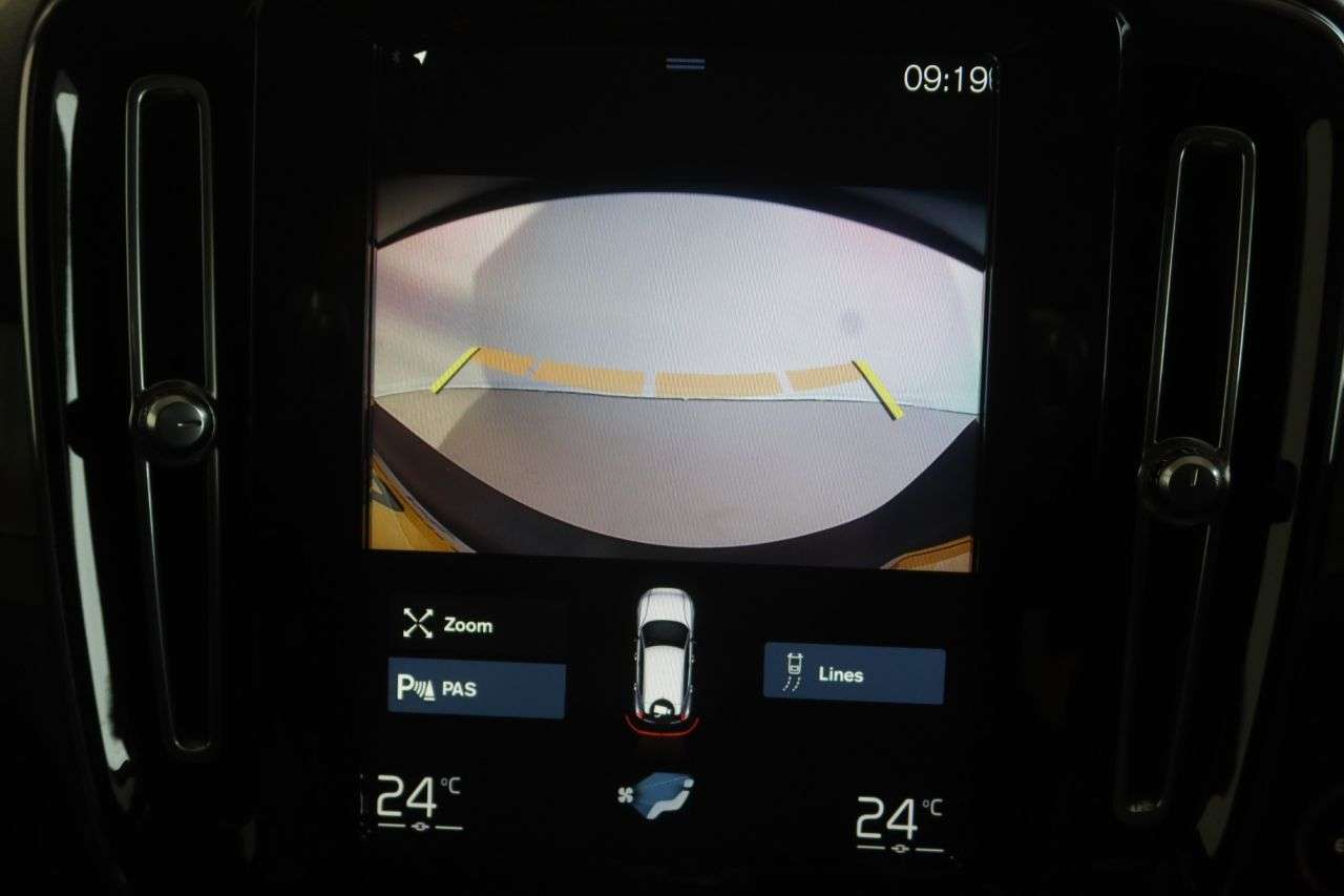 2020 VOLVO XC40 2020 VOLVO XC40