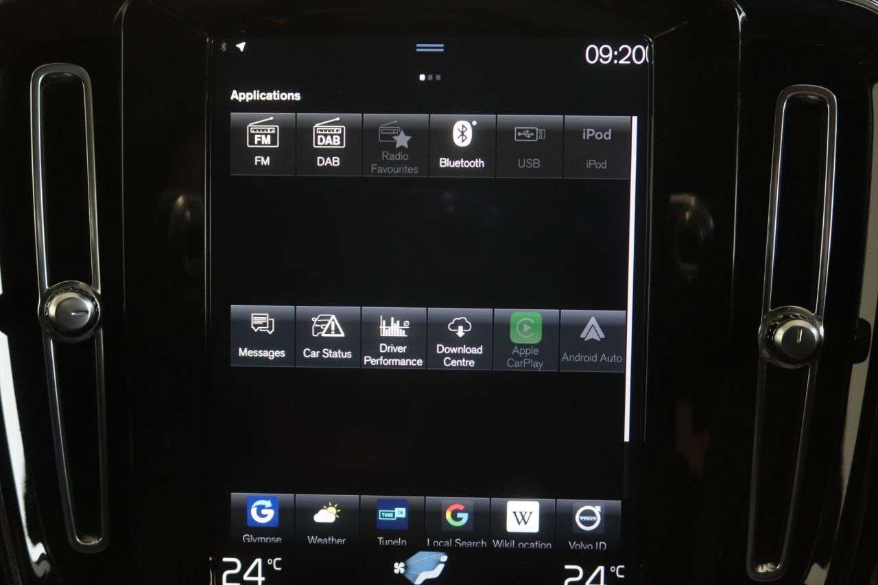 2020 VOLVO XC40 2020 VOLVO XC40