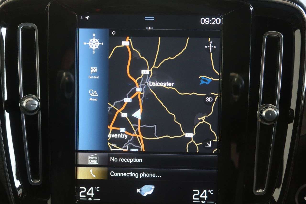 2020 VOLVO XC40 2020 VOLVO XC40